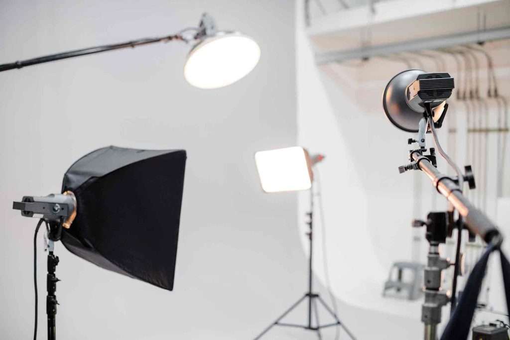 Teknik Lighting Fotografi untuk Foto Brand Profesional!